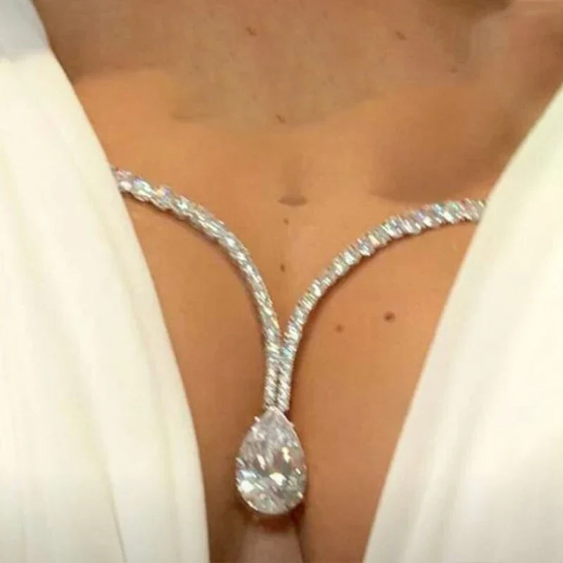 Luxury Rhinestone U-Shape Chest Chain – Shimmering Water Drop Pendant Bikini Bra Body Jewelry for Festivals & Beachwear