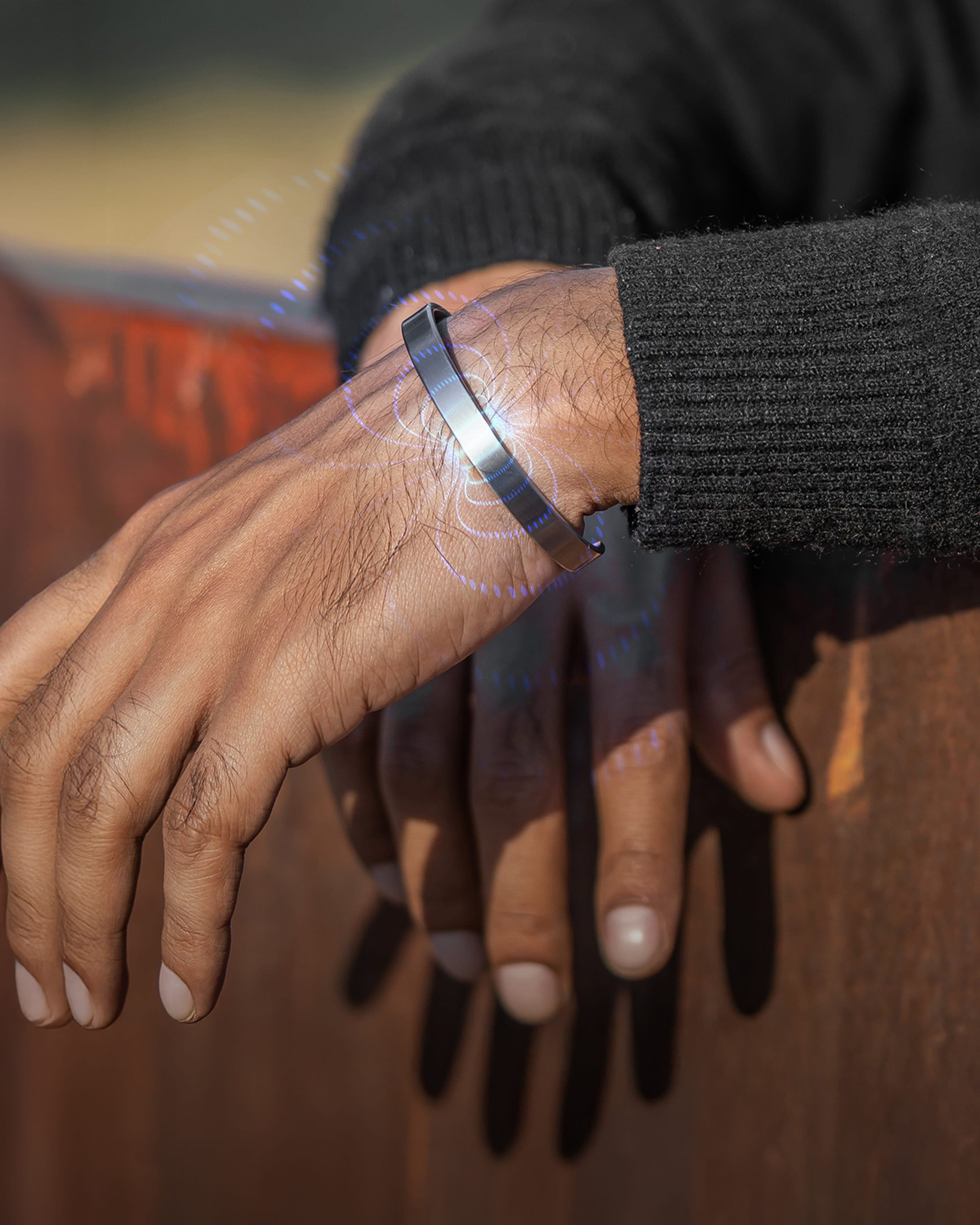 Men’s Magnetic Bracelet Cuff (Brushed Silver)